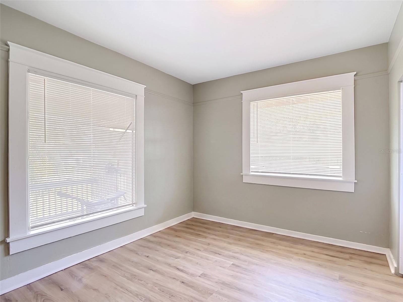 2020 DAVIS ST — photo 8