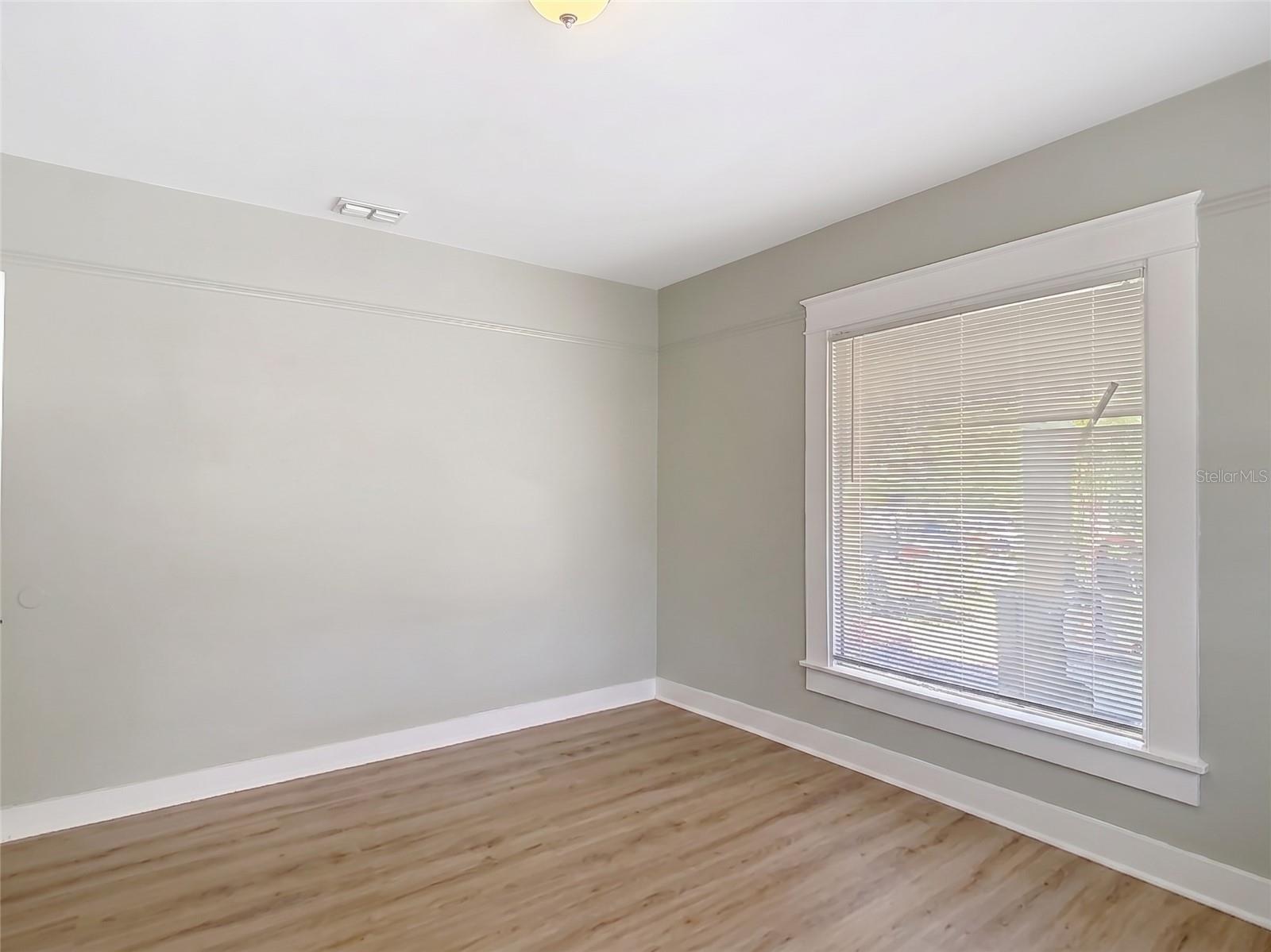 2020 DAVIS ST — photo 9