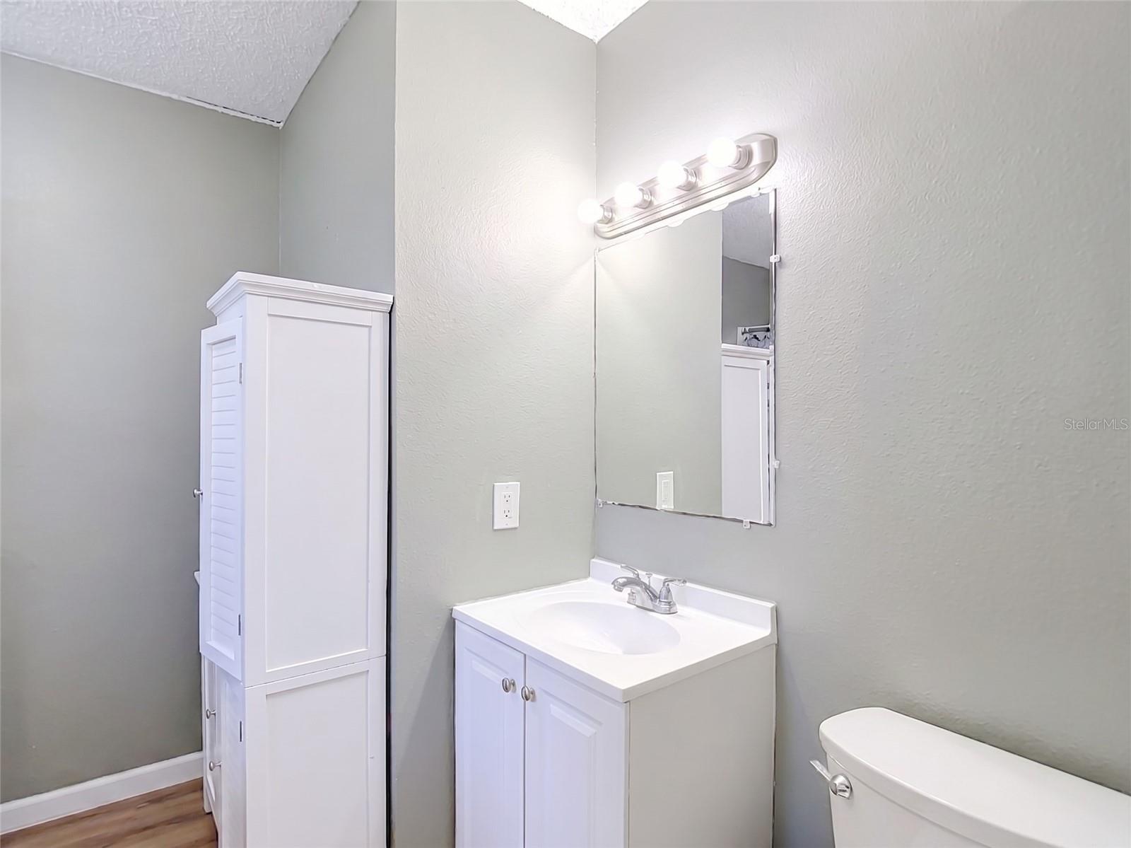 2020 DAVIS ST — photo 16