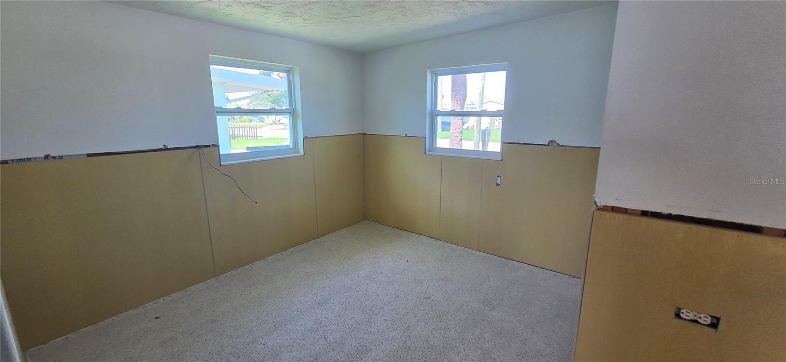13320 CAROL DR — photo 5