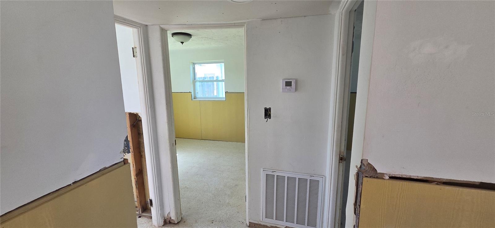13320 CAROL DR — photo 14