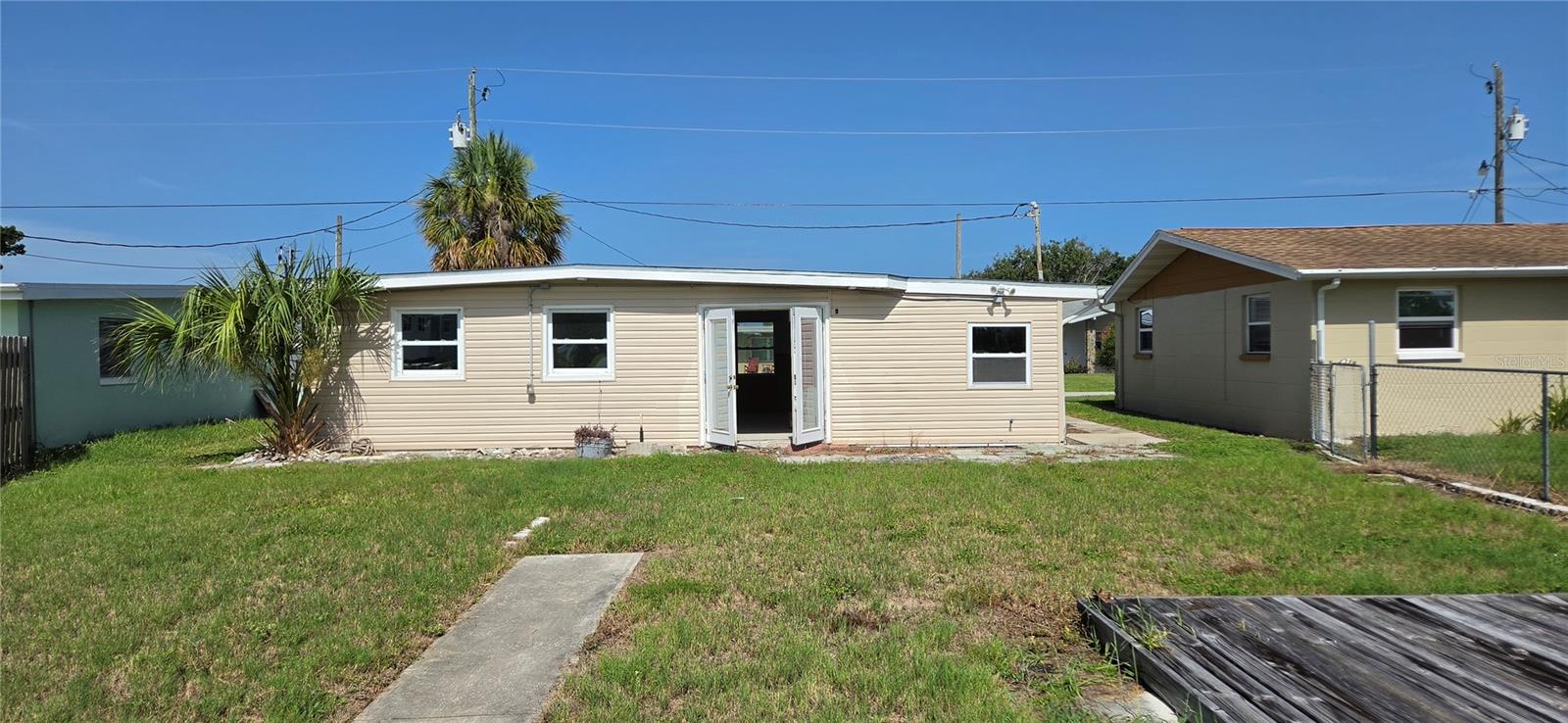 13320 CAROL DR — photo 17