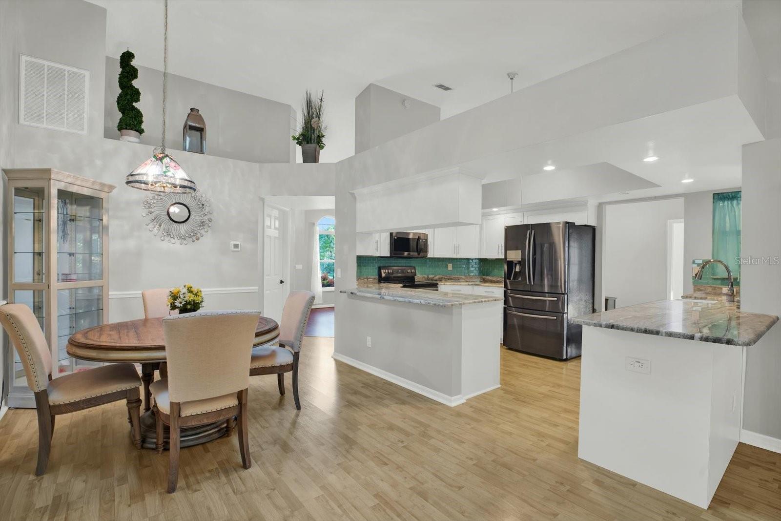 5924 WILLOW CREEK CT — photo 3