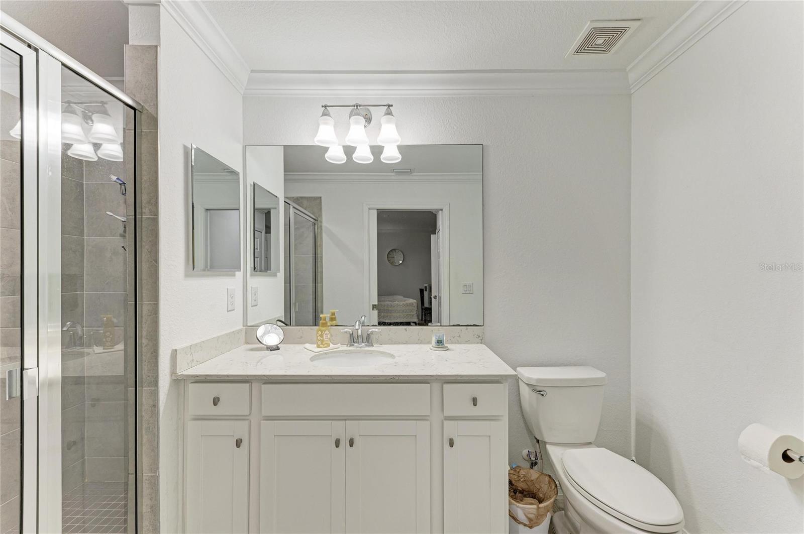 18008 GAWTHROP DR #302 — photo 23