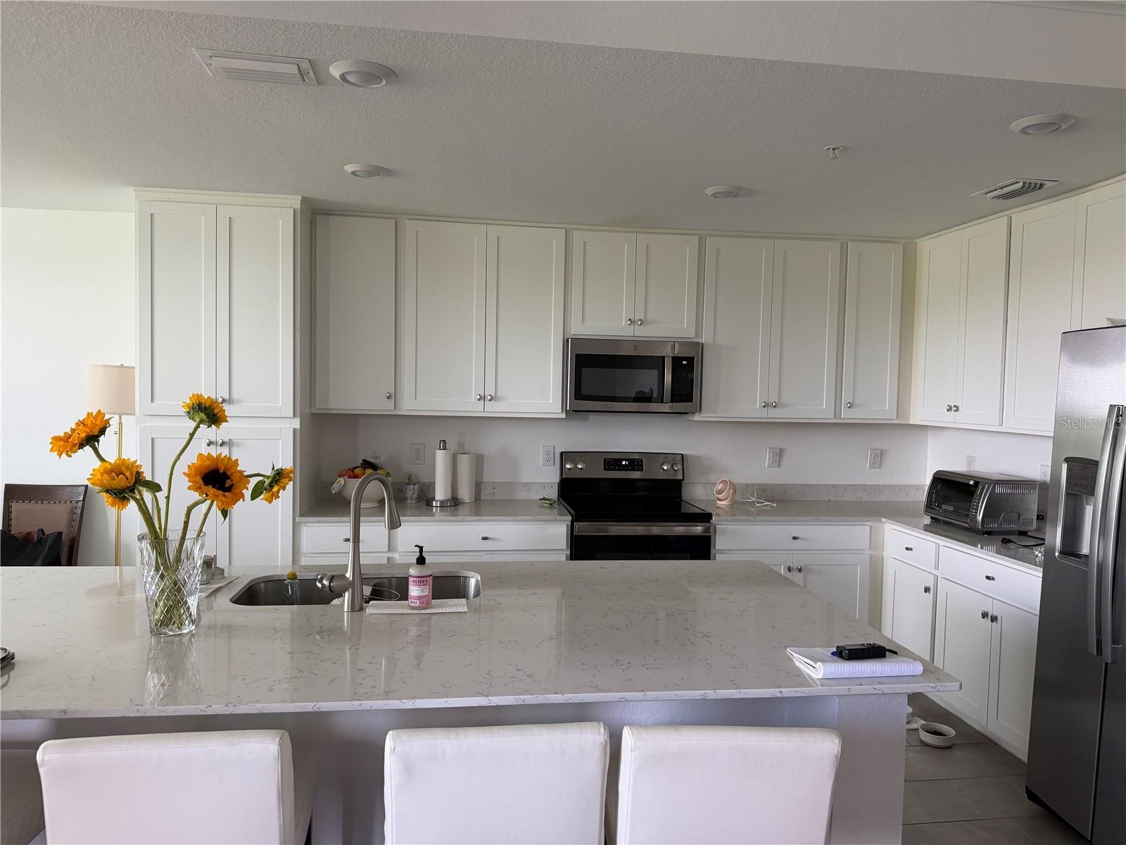 18008 GAWTHROP DR #302 — photo 5