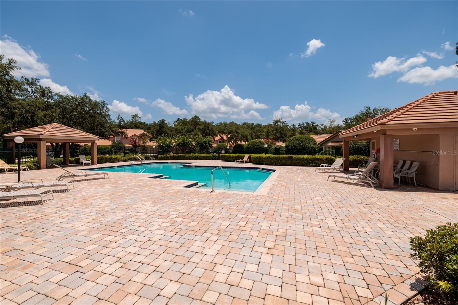 17557 FAIRMEADOW DR — photo 61
