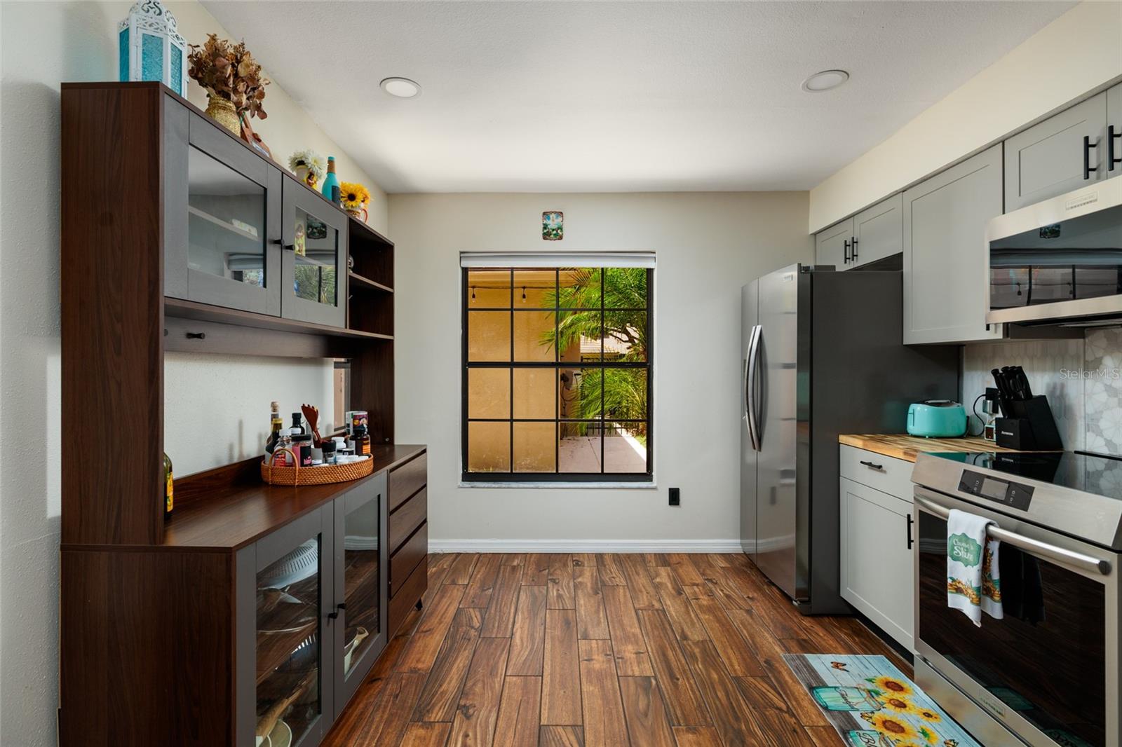 17557 FAIRMEADOW DR — photo 13
