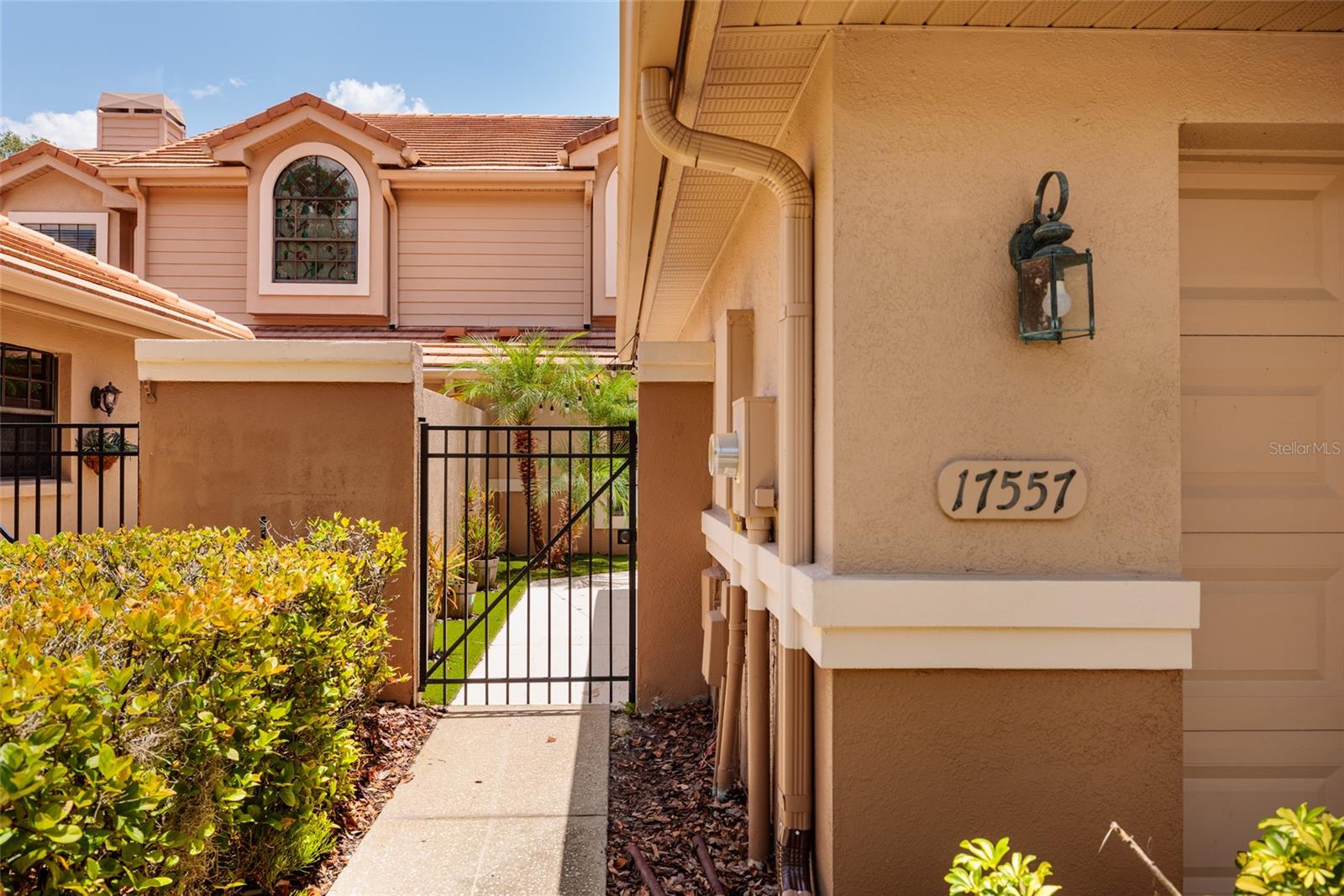 17557 FAIRMEADOW DR — photo 8