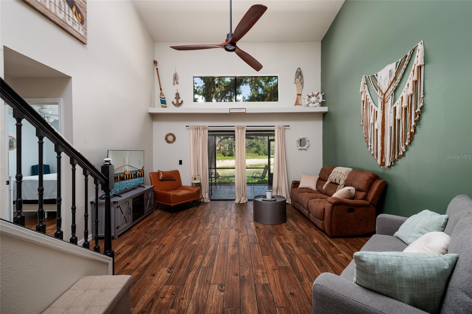 17557 FAIRMEADOW DR — photo 18
