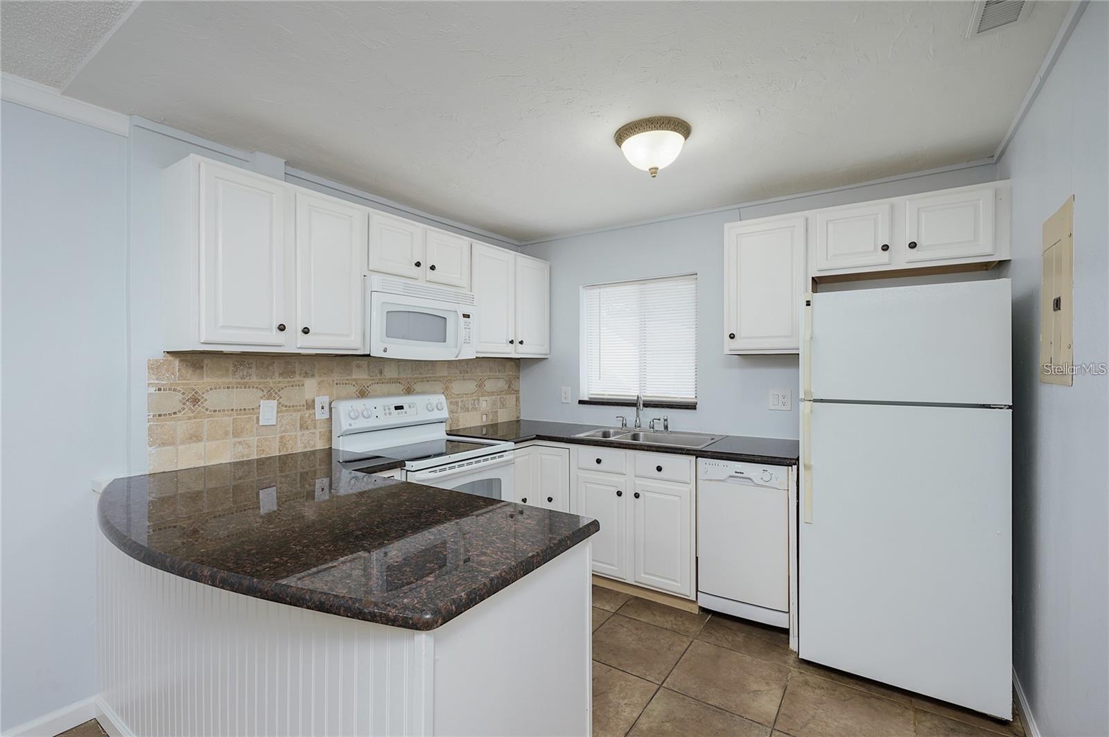 2608 HIDDEN LAKE DR N #C — photo 7