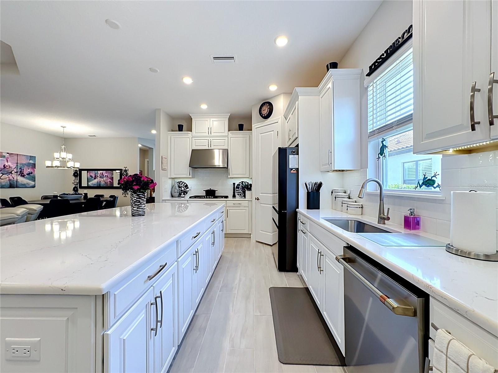 6145 GRANDVIEW HILL CT — photo 12