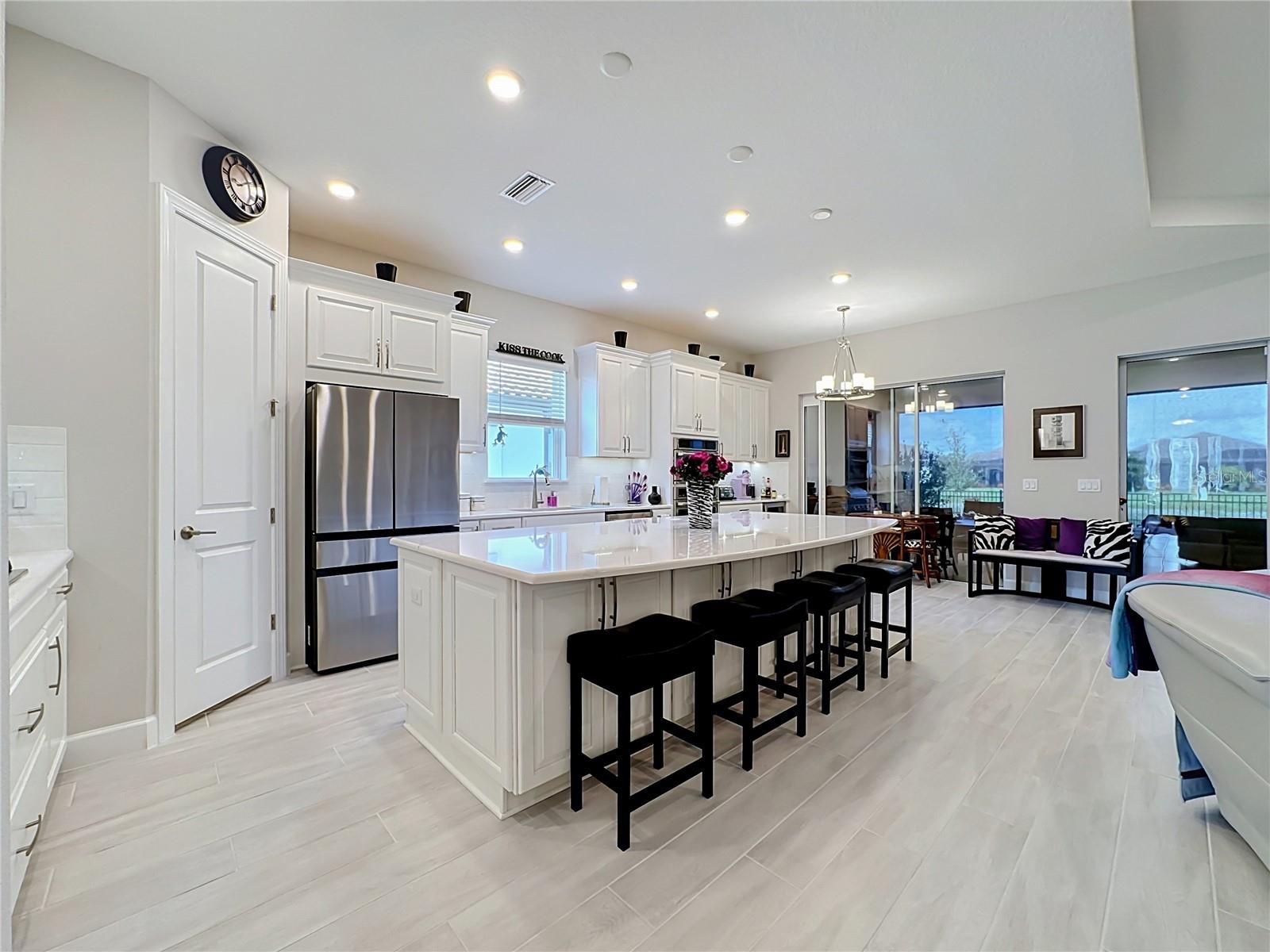 6145 GRANDVIEW HILL CT — photo 9