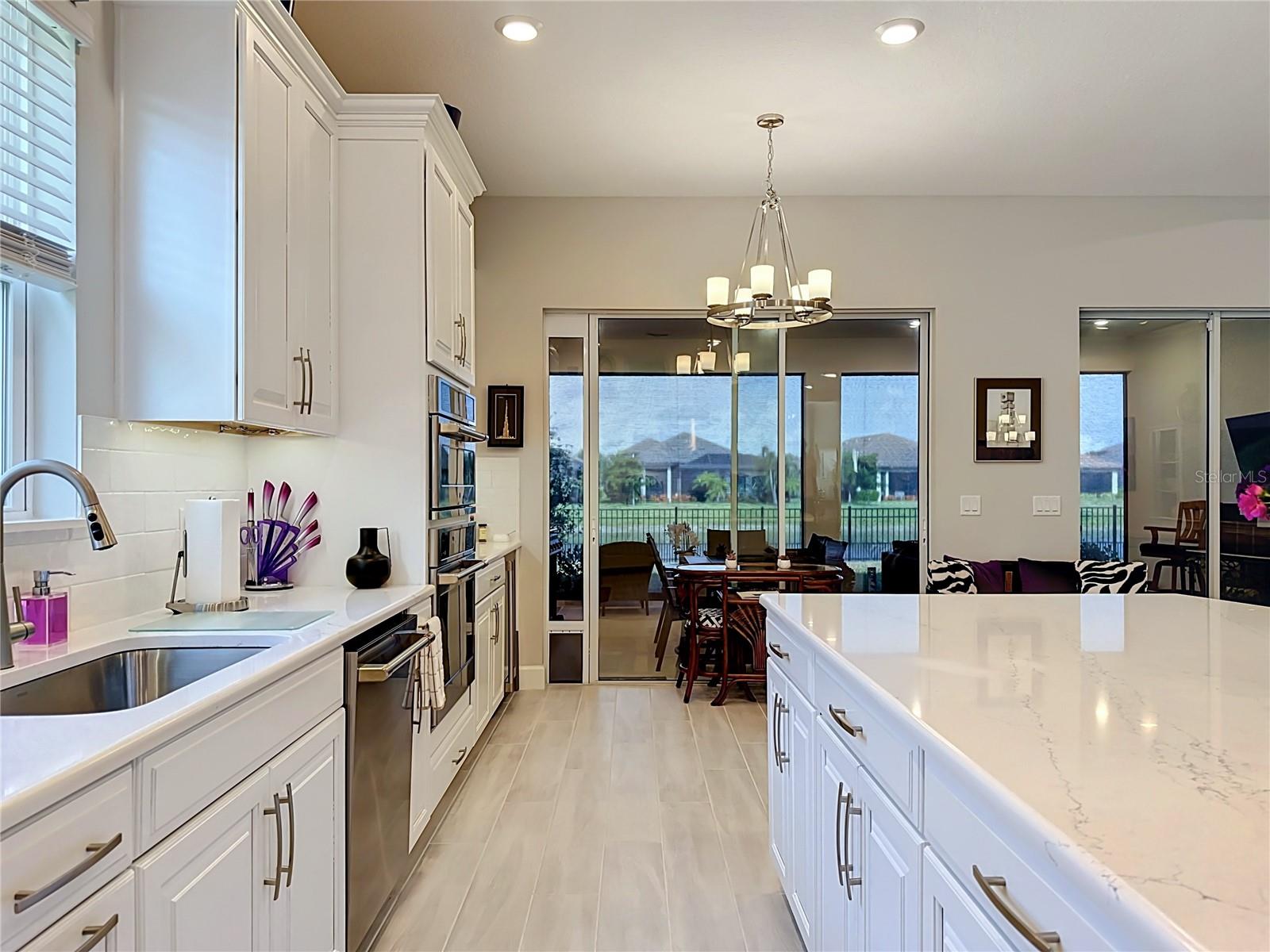6145 GRANDVIEW HILL CT — photo 13