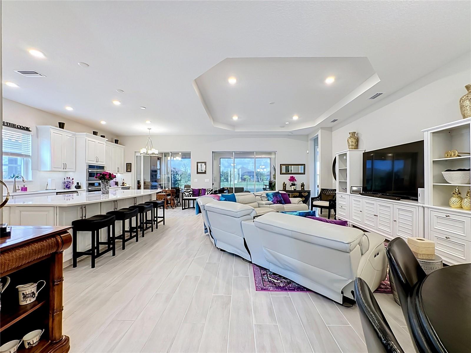 6145 GRANDVIEW HILL CT — photo 5