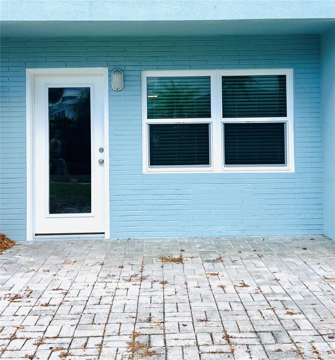 300 VENETIAN DR #2 — photo 17