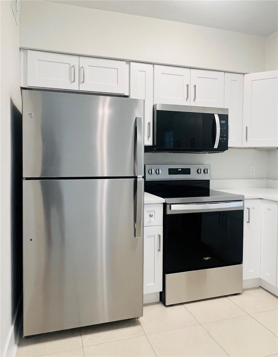 300 VENETIAN DR #3 — photo 8