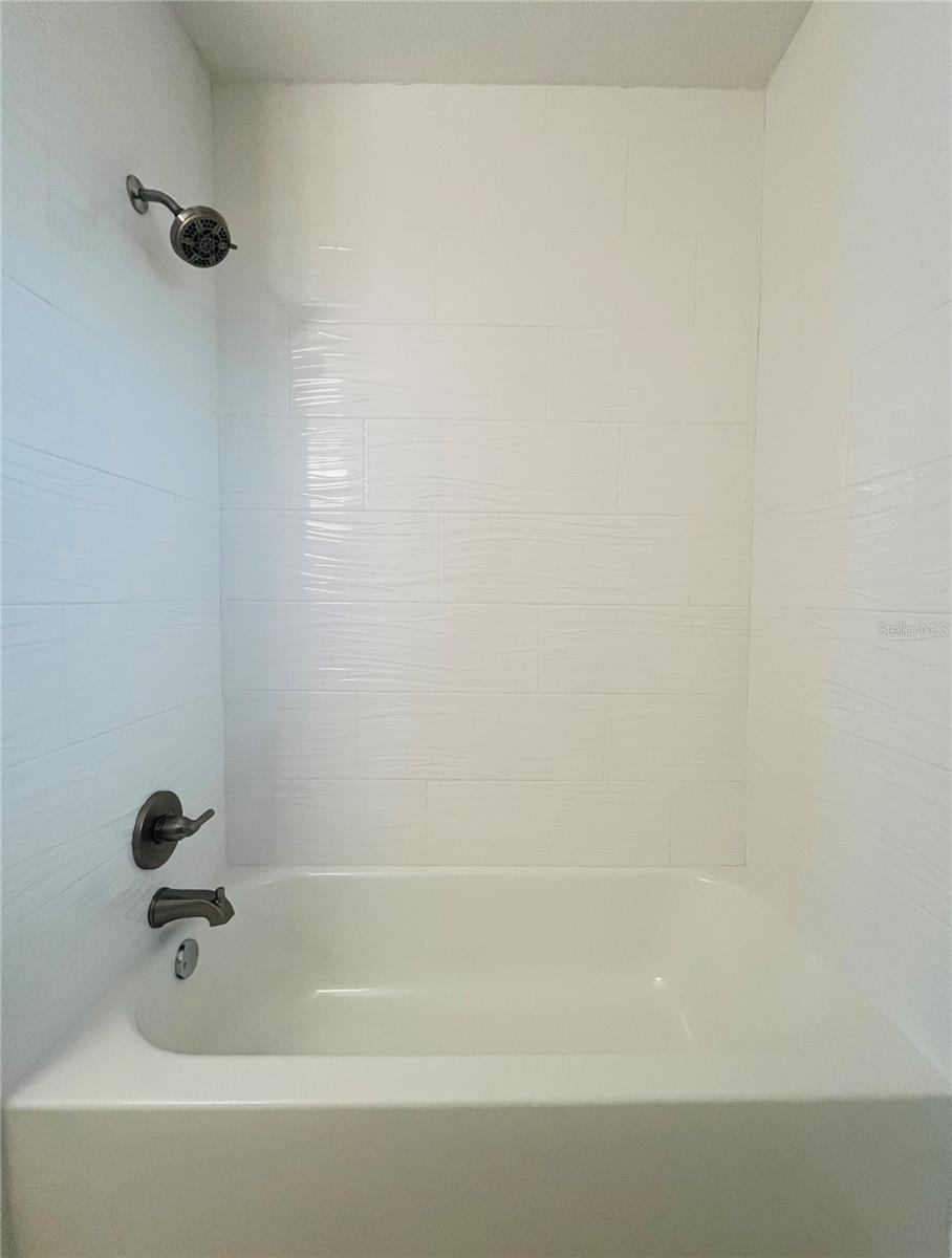 300 VENETIAN DR #3 — photo 17