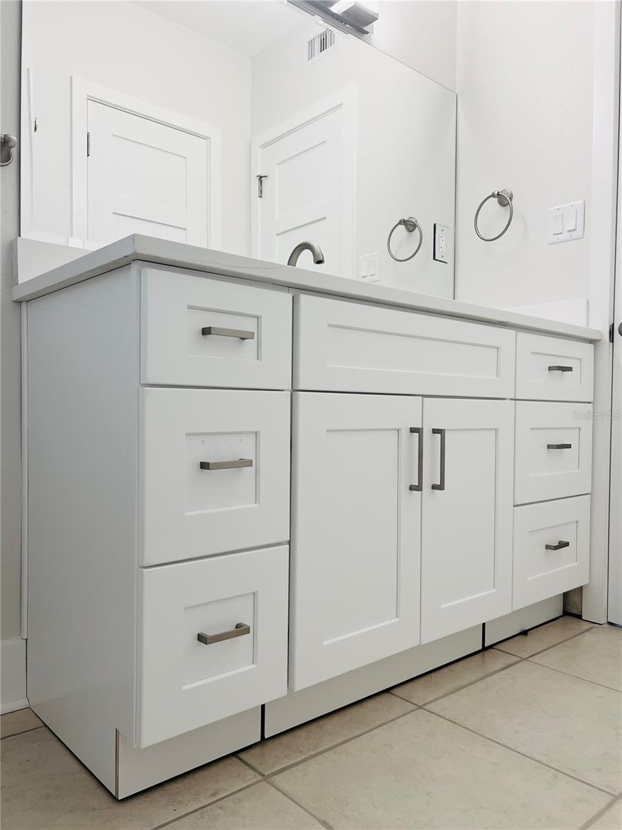 300 VENETIAN DR #3 — photo 15