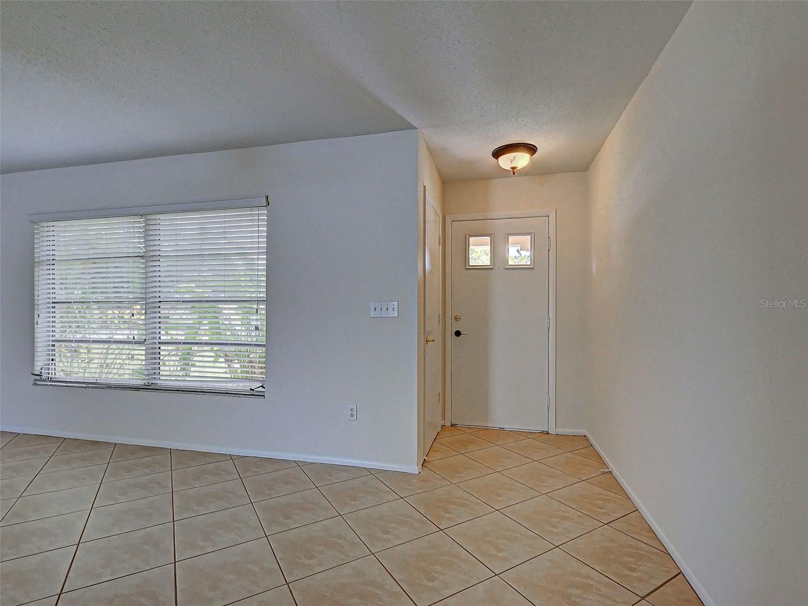 3640 STERLING RD — photo 11