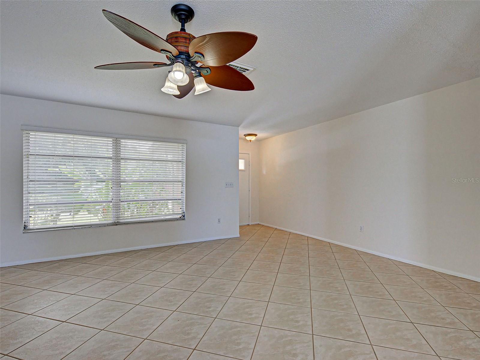 3640 STERLING RD — photo 13