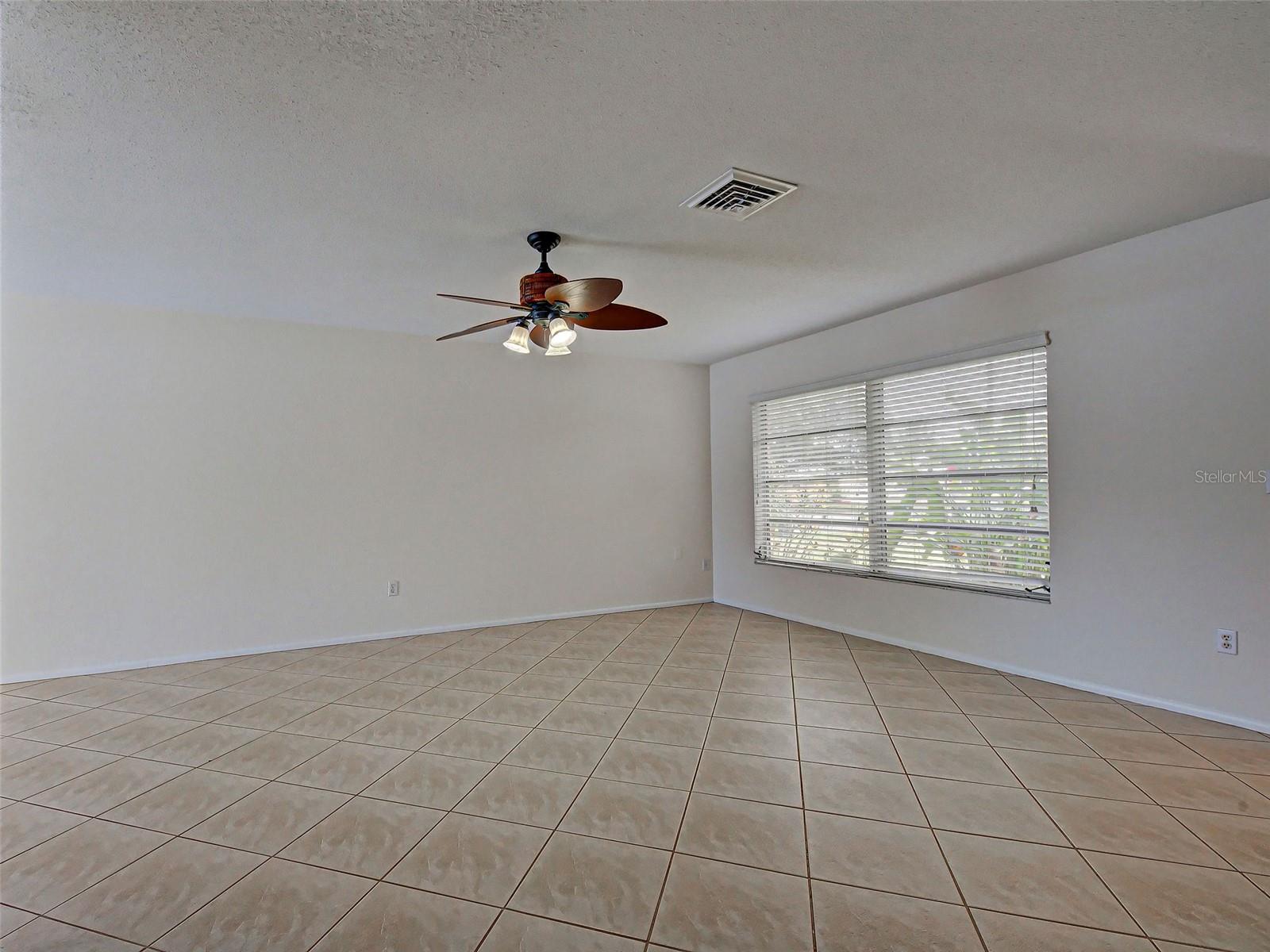 3640 STERLING RD — photo 12