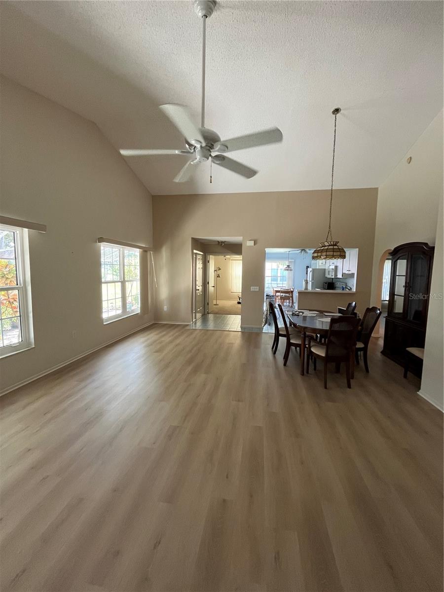 2387 BENTLEY DRIVE — photo 4