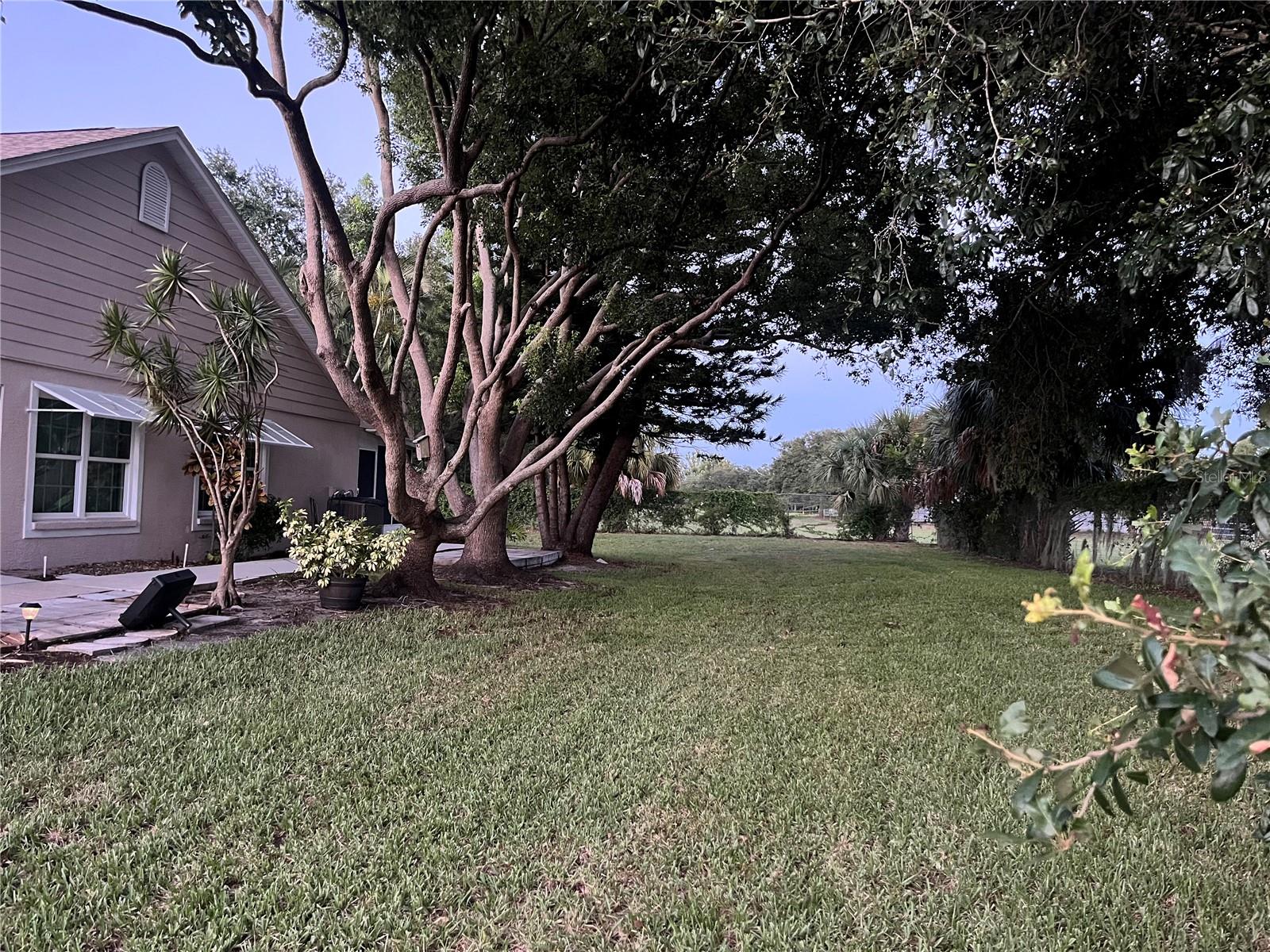 2387 BENTLEY DRIVE — photo 16