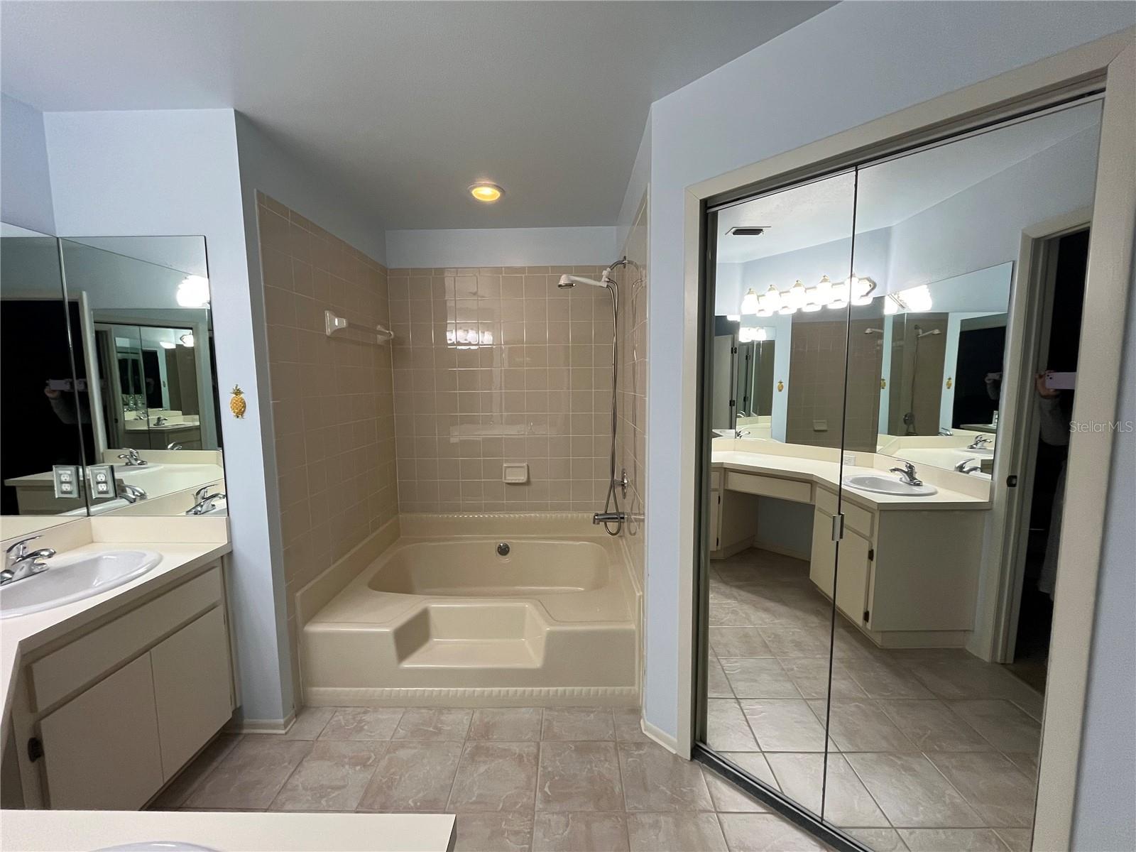 2387 BENTLEY DRIVE — photo 12