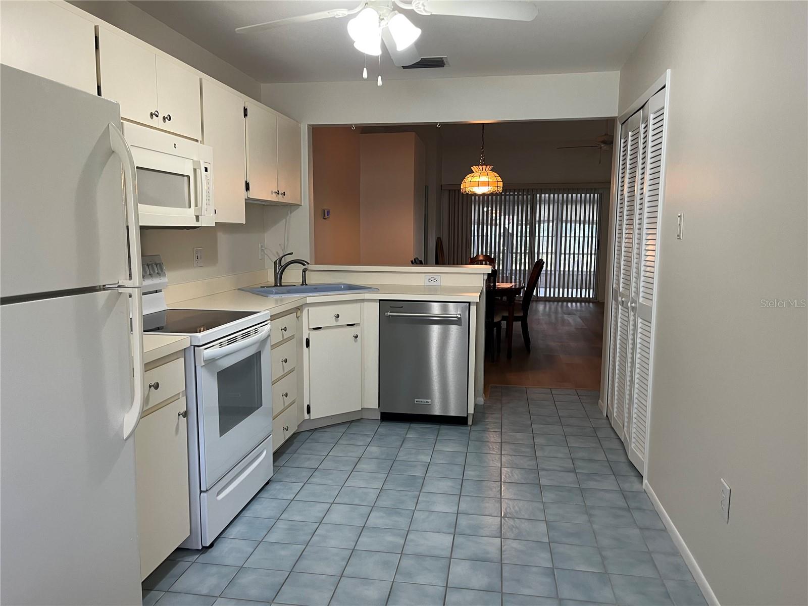2387 BENTLEY DRIVE — photo 7