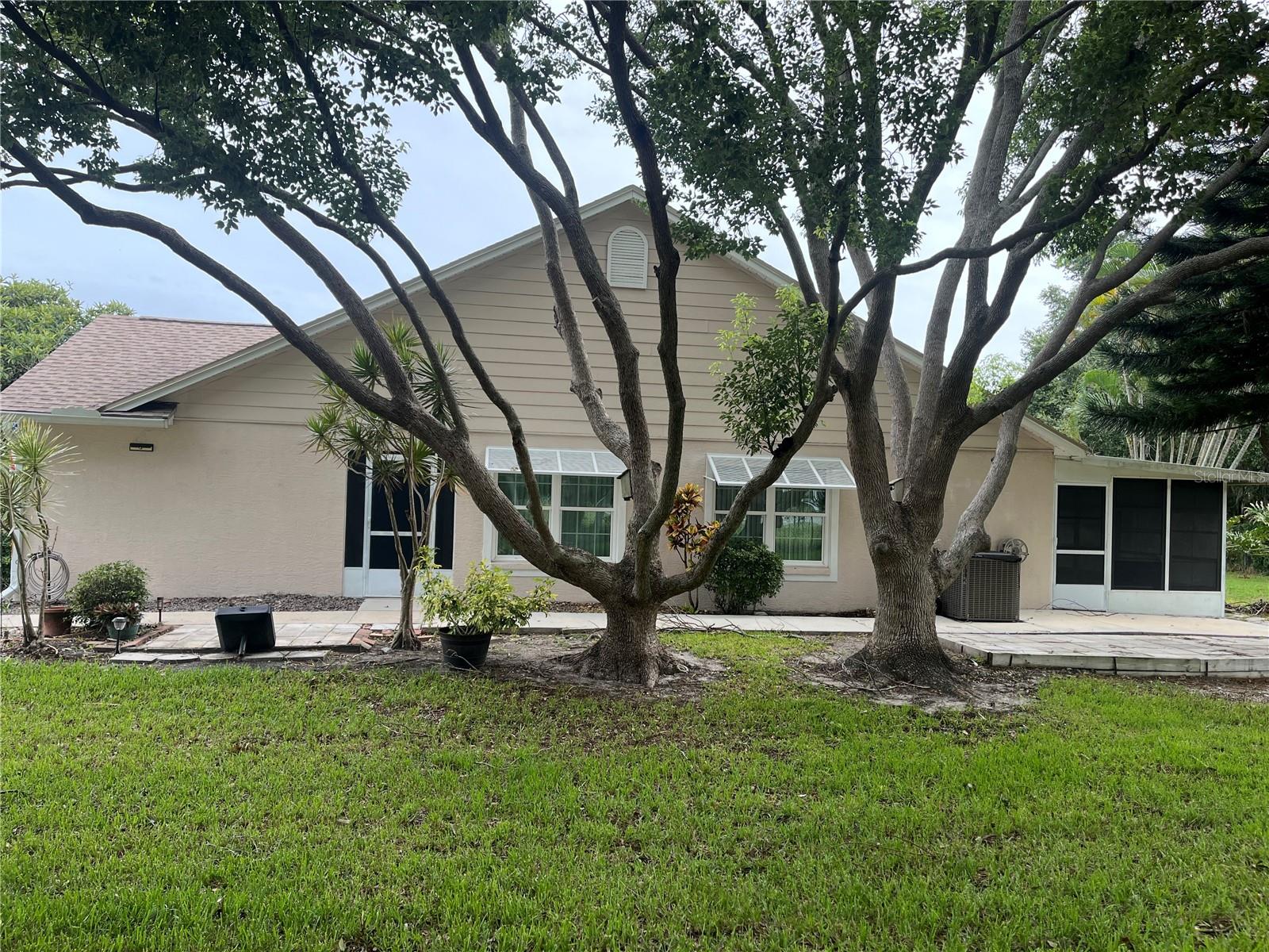 2387 BENTLEY DRIVE — photo 2