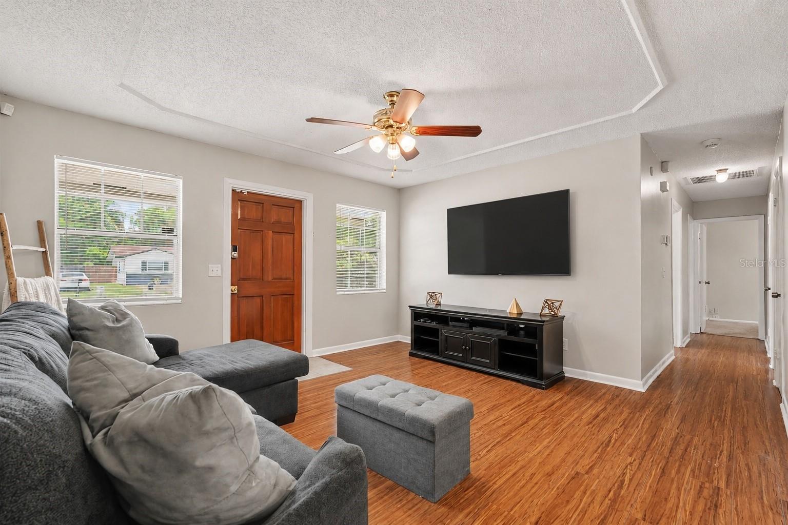 4419 DOLPHIN DR — photo 2
