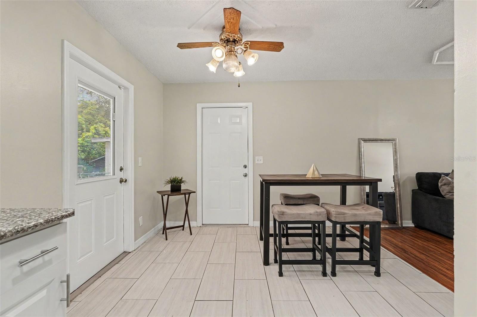4419 DOLPHIN DR — photo 11