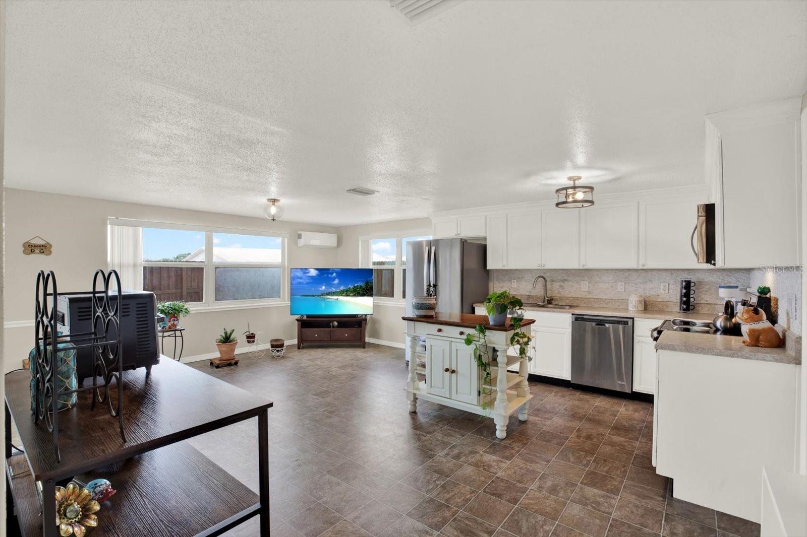5642 DOVE DR — photo 9