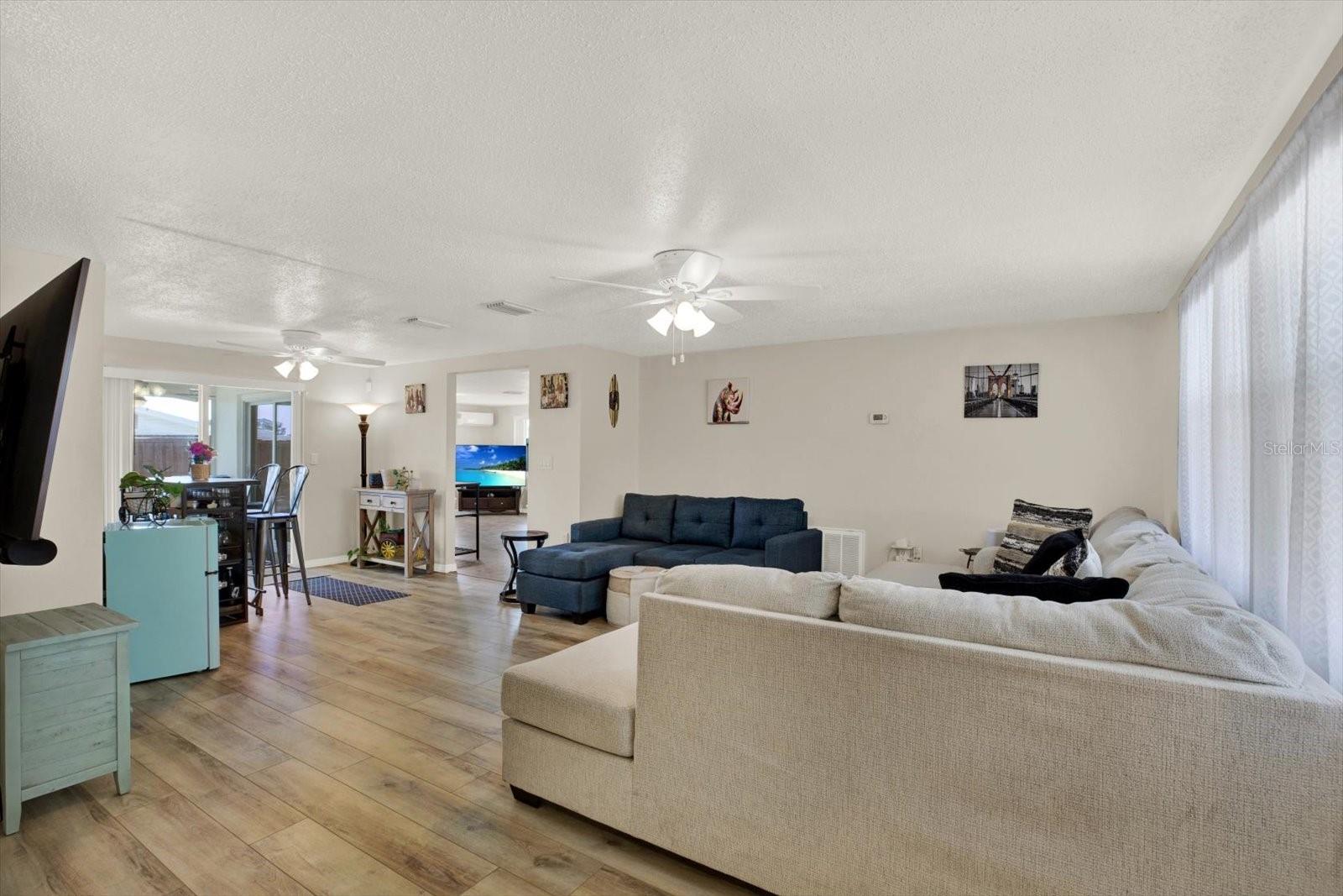 5642 DOVE DR — photo 3