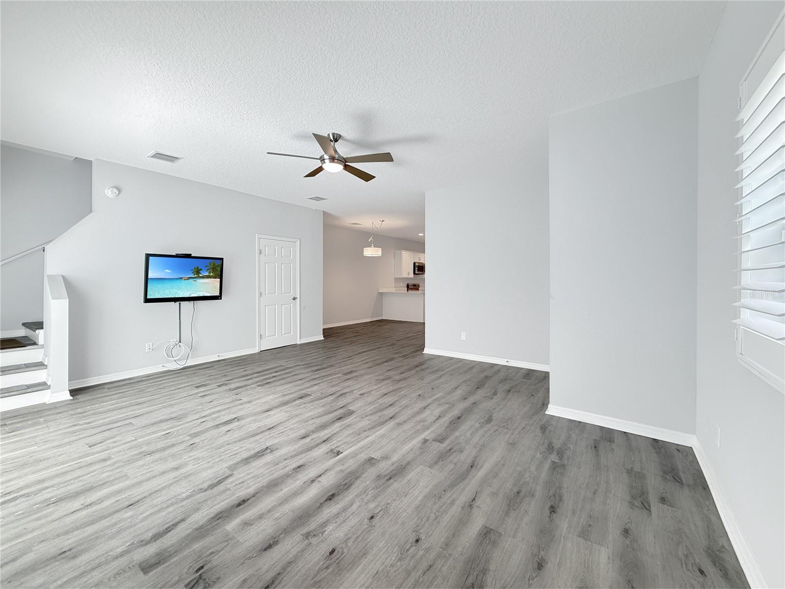 281 ASHLEY CT — photo 20