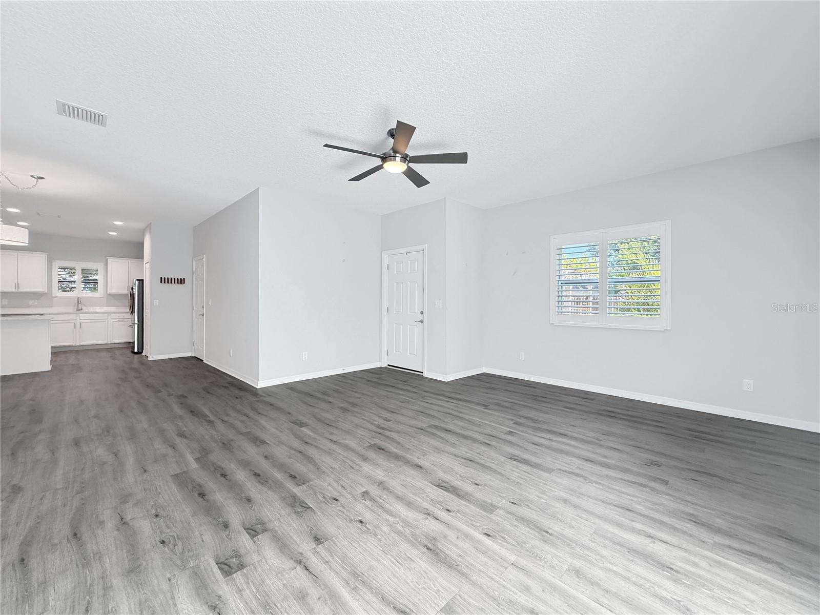 281 ASHLEY CT — photo 17