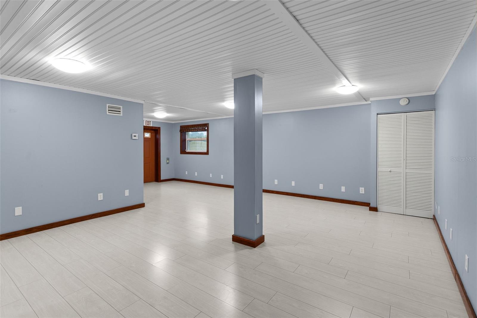 10519 BRIDGEWOOD DR — photo 26