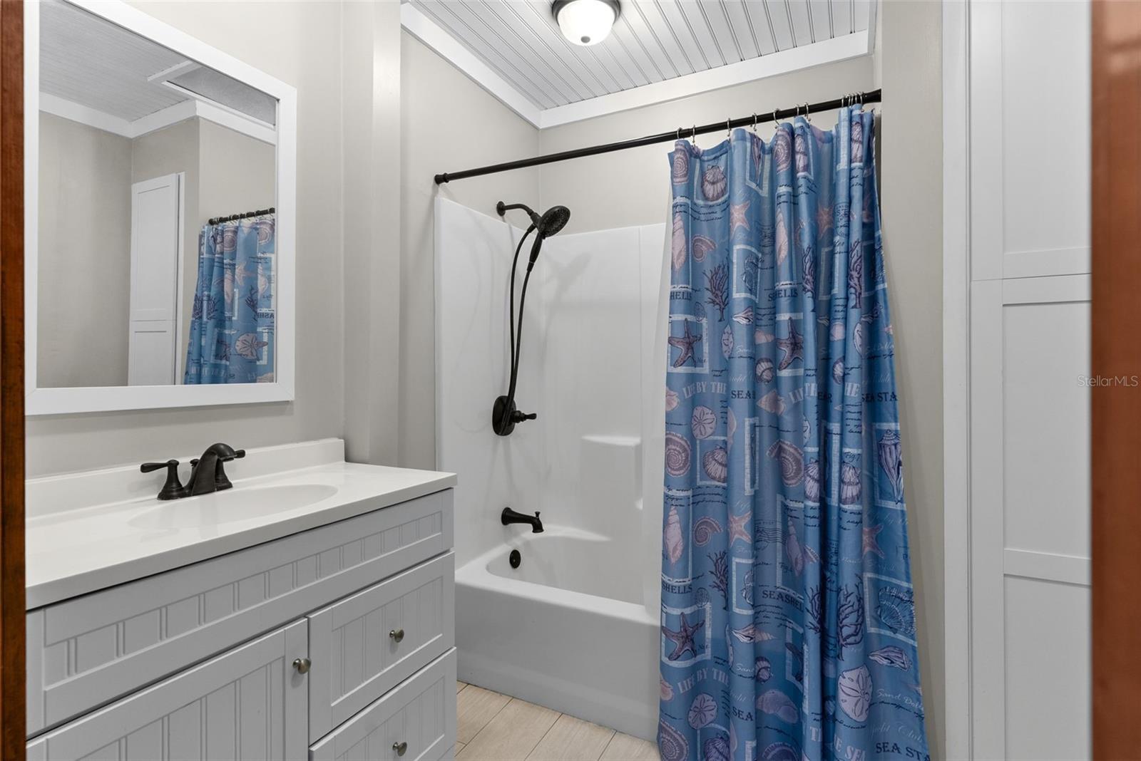 10519 BRIDGEWOOD DR — photo 22