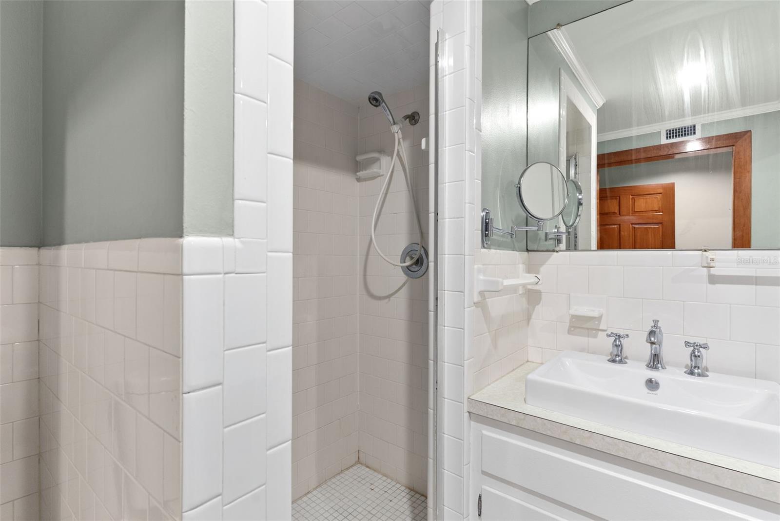 10519 BRIDGEWOOD DR — photo 27