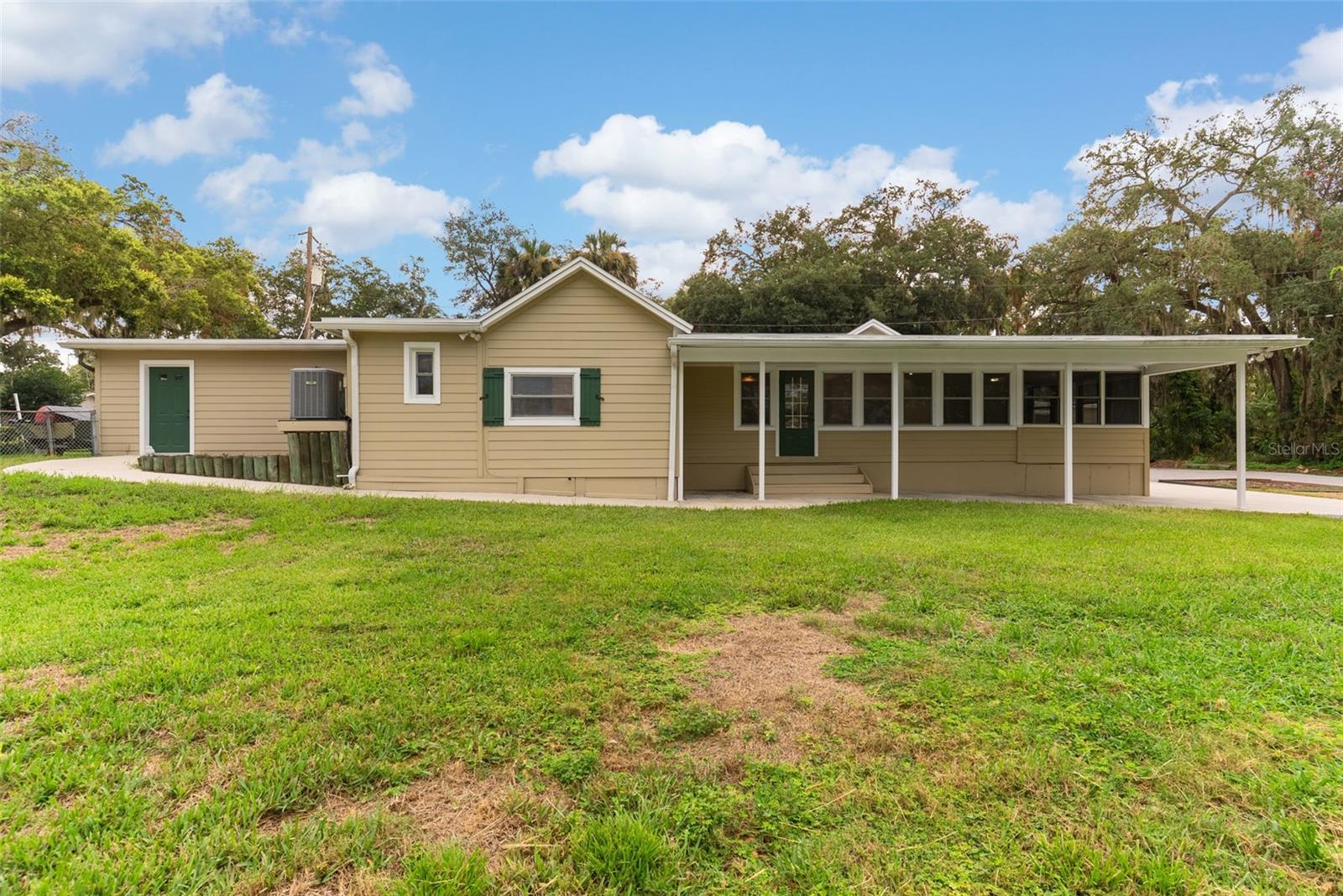 10519 BRIDGEWOOD DR — photo 32