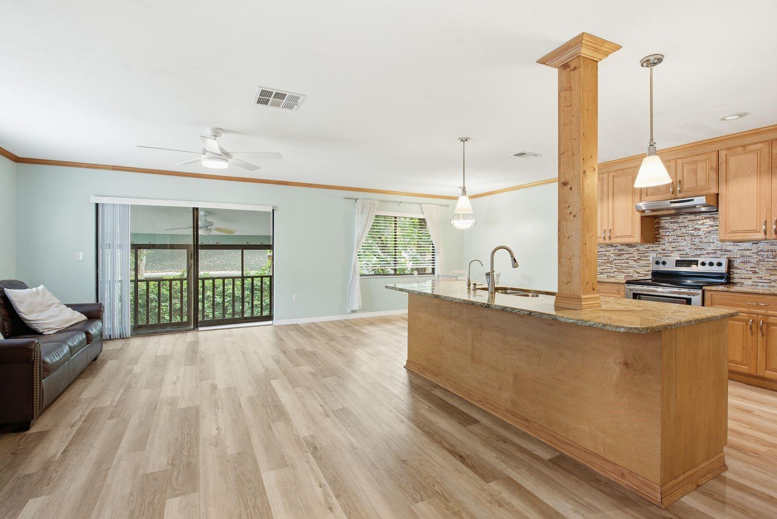 511 MISTLETOE CT #C — photo 4