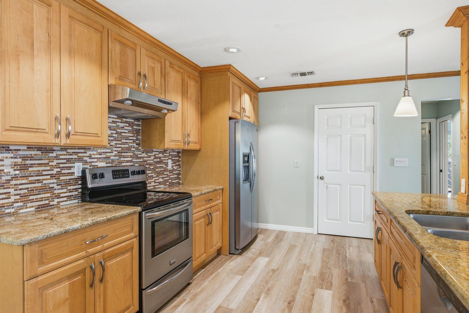 511 MISTLETOE CT #C — photo 6