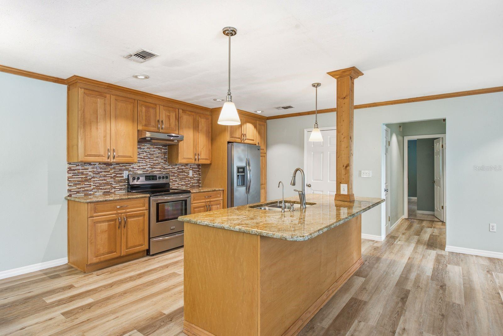 511 MISTLETOE CT #C — photo 2