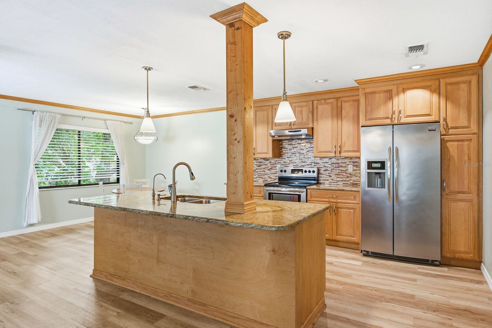 511 MISTLETOE CT #C — photo 3