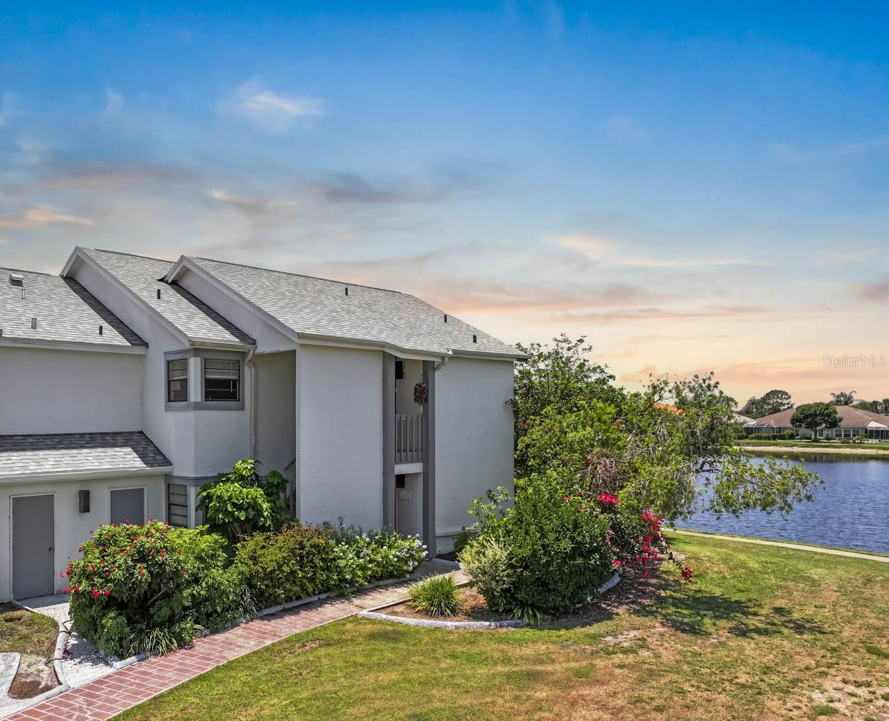 609 LIVELY DR #B — photo 2
