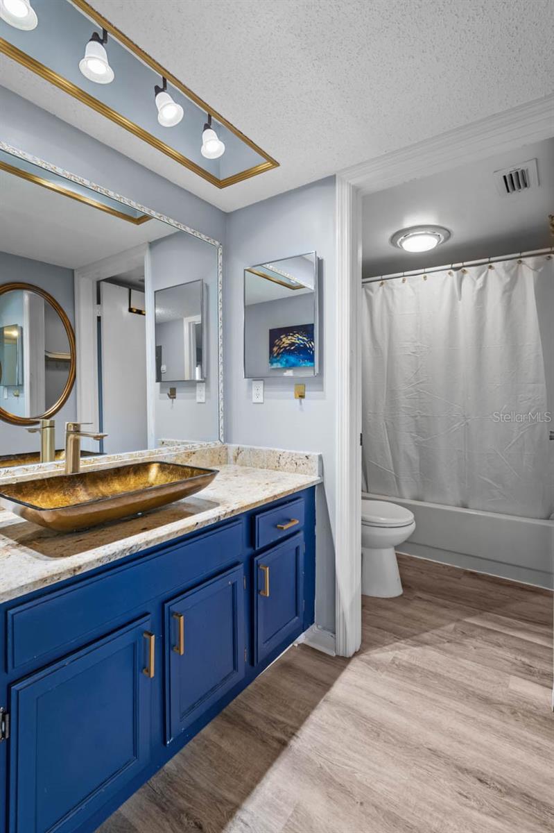 609 LIVELY DR #B — photo 16
