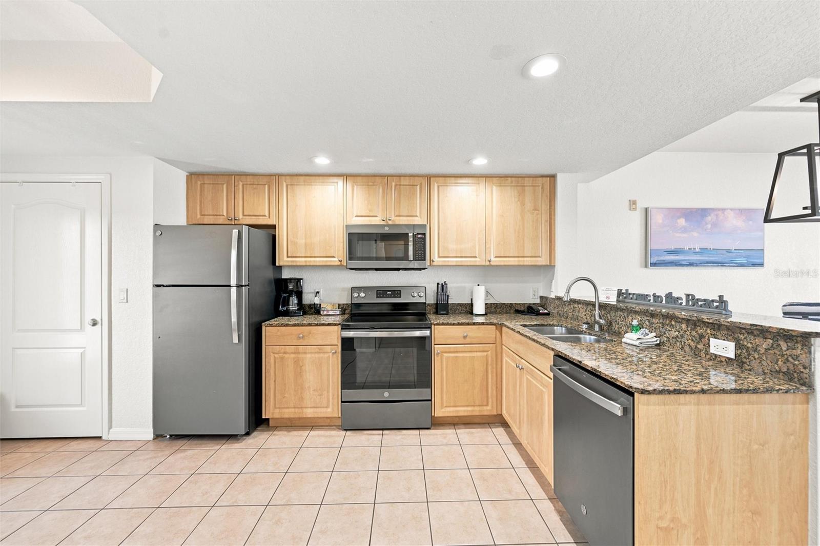 12000 GULF BLVD #611S — photo 12