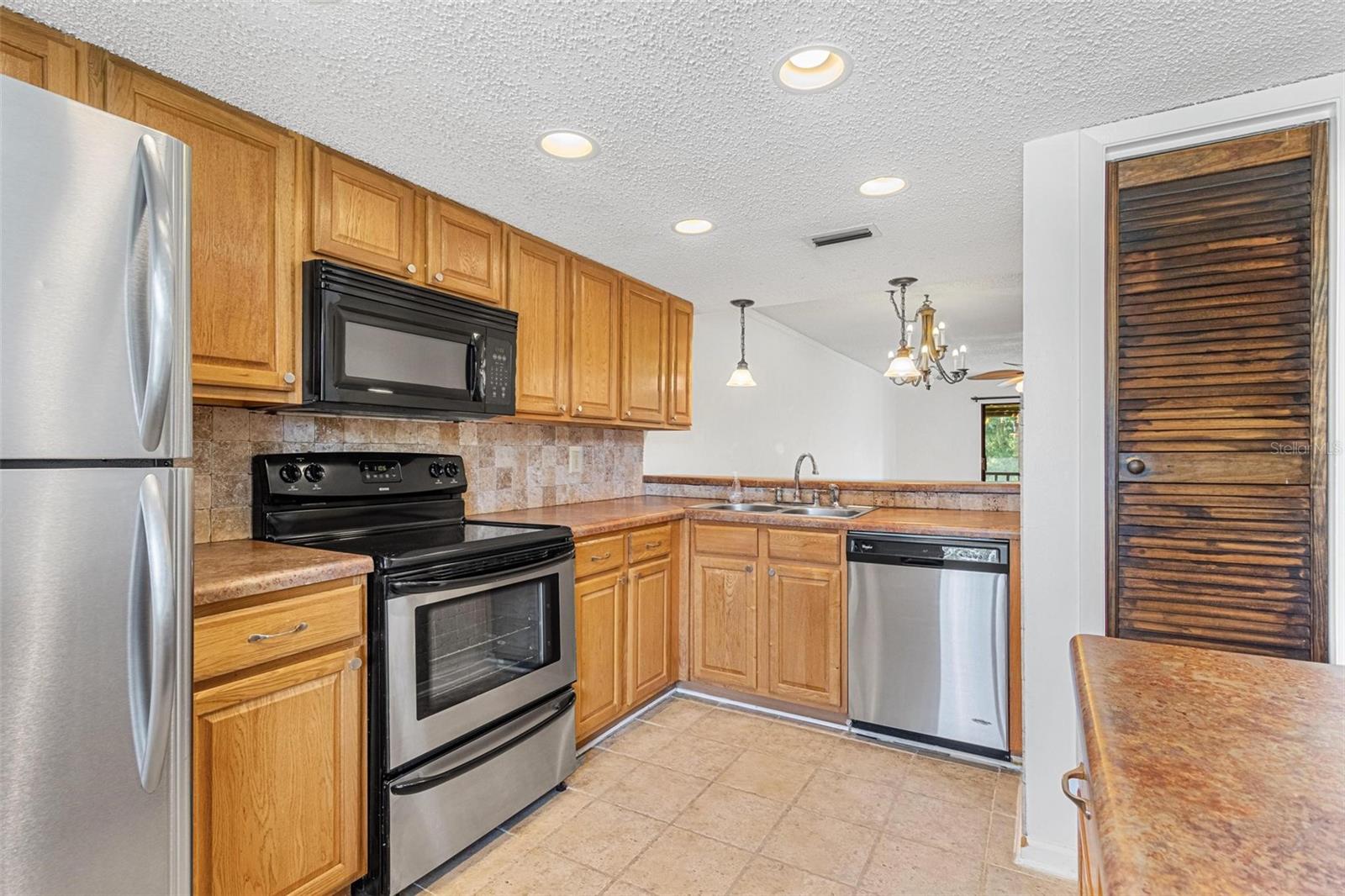 108 WOODLANDS CT #108 — photo 5