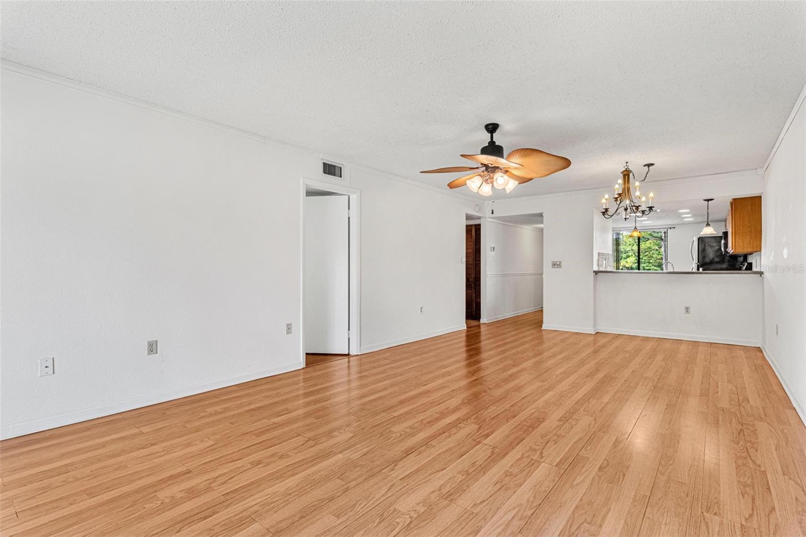 108 WOODLANDS CT #108 — photo 7