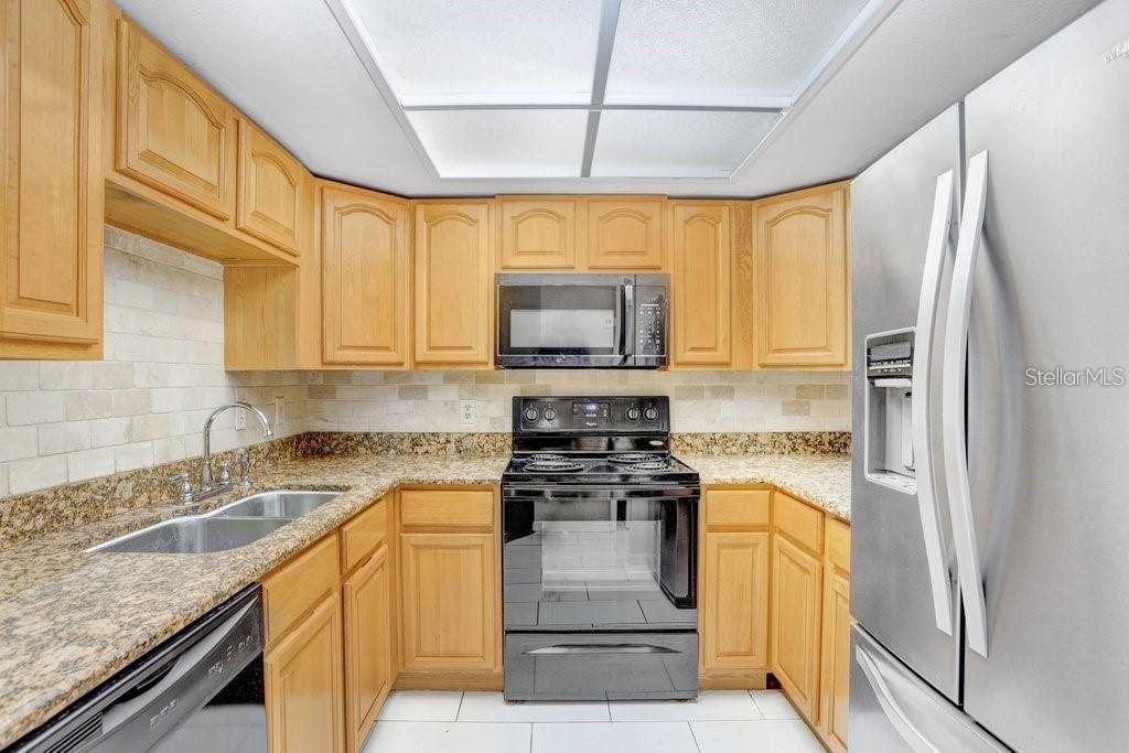 4833 PURITAN CIR #101 — photo 8